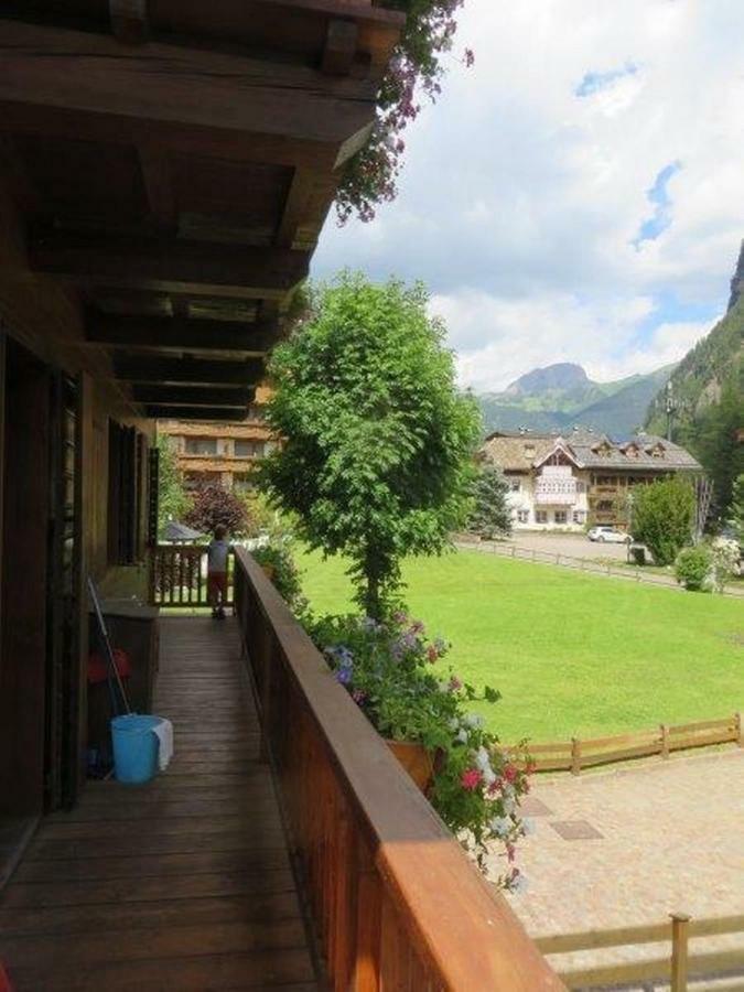 Ferienwohnung El Tobia Campitello di Fassa Exterior foto